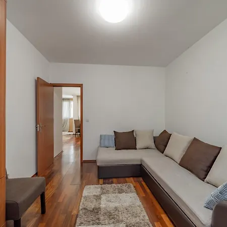 Igor 1 Apartment Belgrade